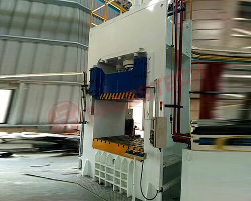 Hydraulic press manufacturers in Pune